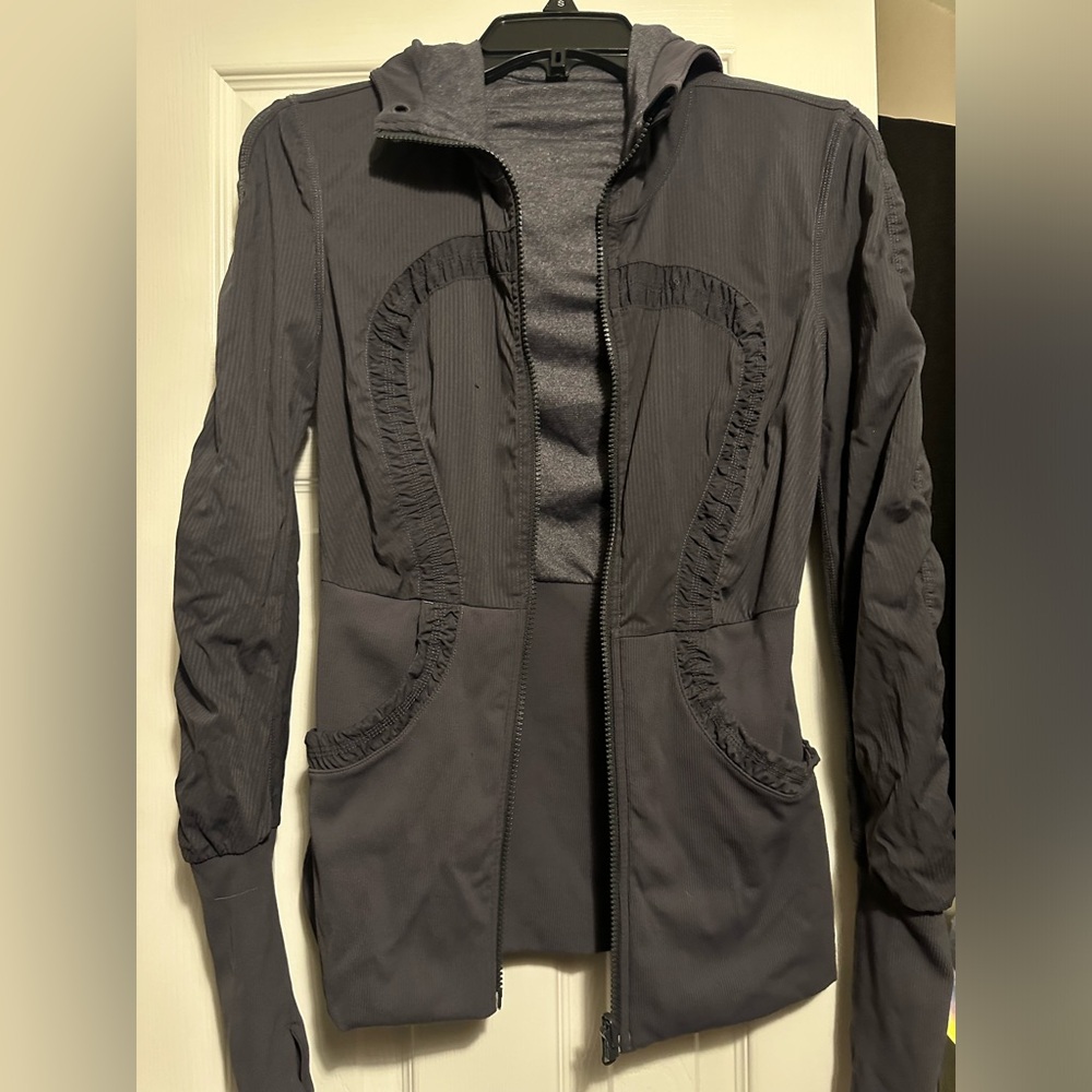 Lululemon reversible size 6 jacket
